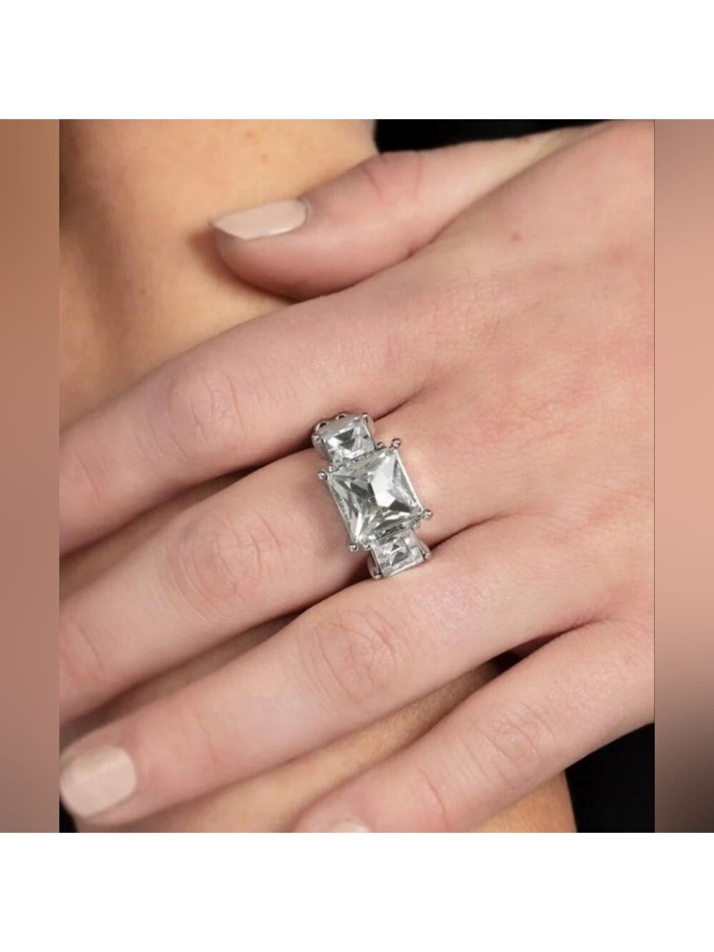 Silver Rhinestone Ring - Picture 5 of 6